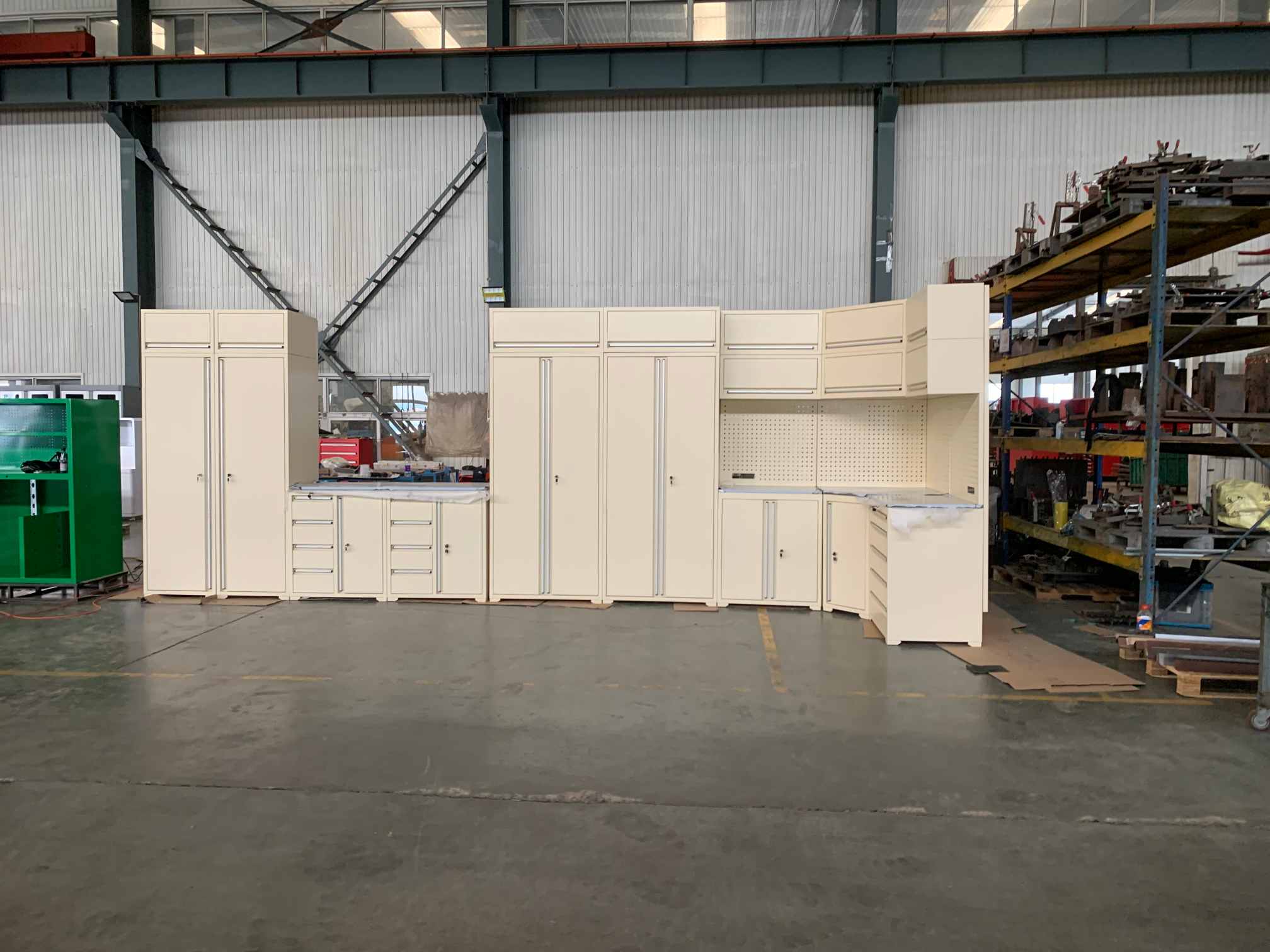 Dans quelle mesure l’armoire à outils de garage modulaire est-elle pratique ?