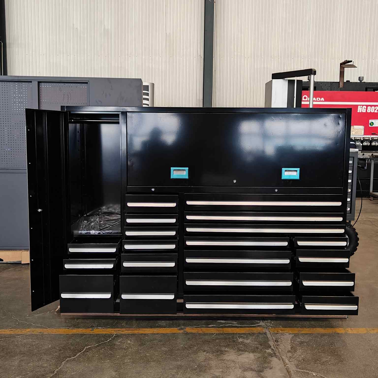 Armoire à outils multifonctionnels noirs