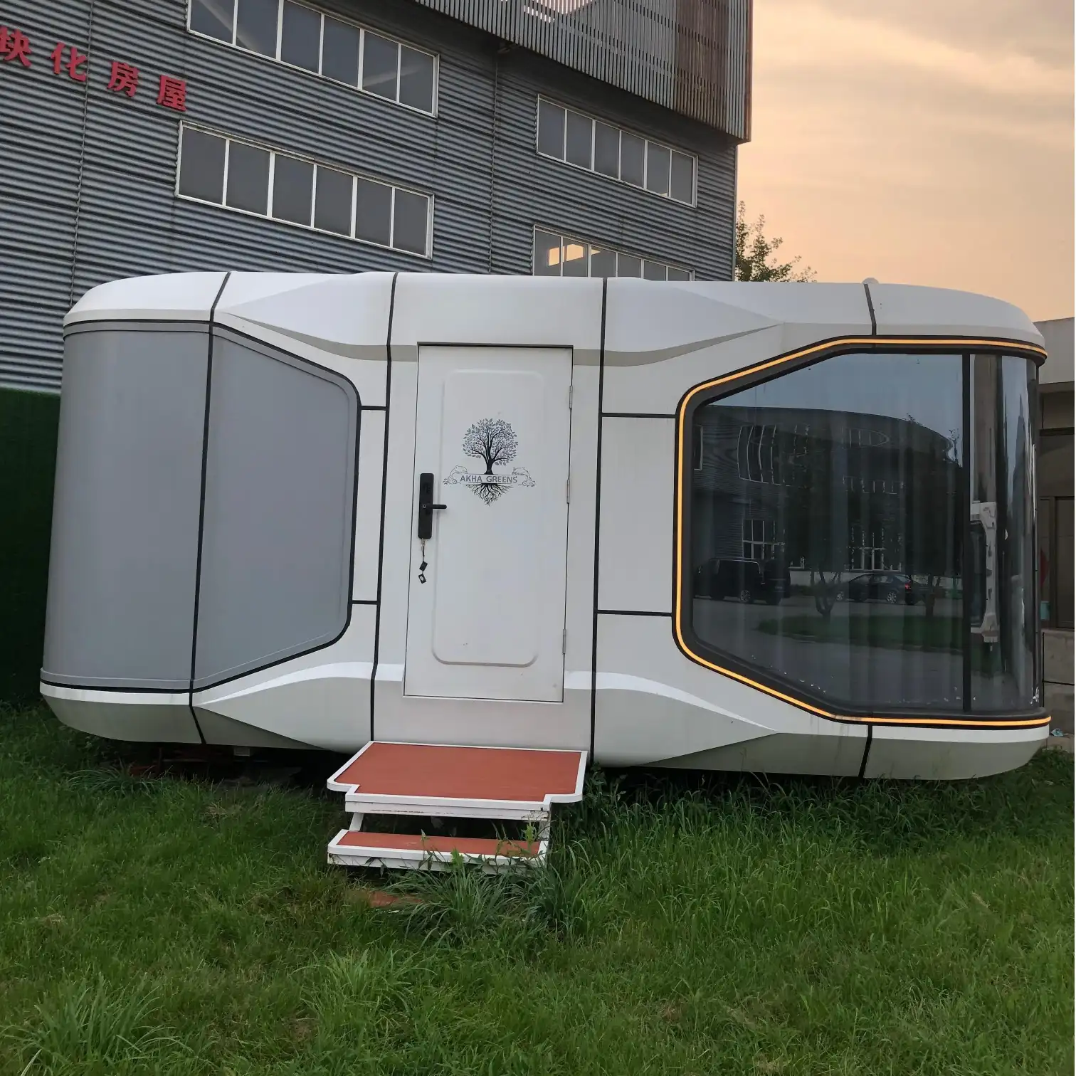 Maison de capsule spatiale